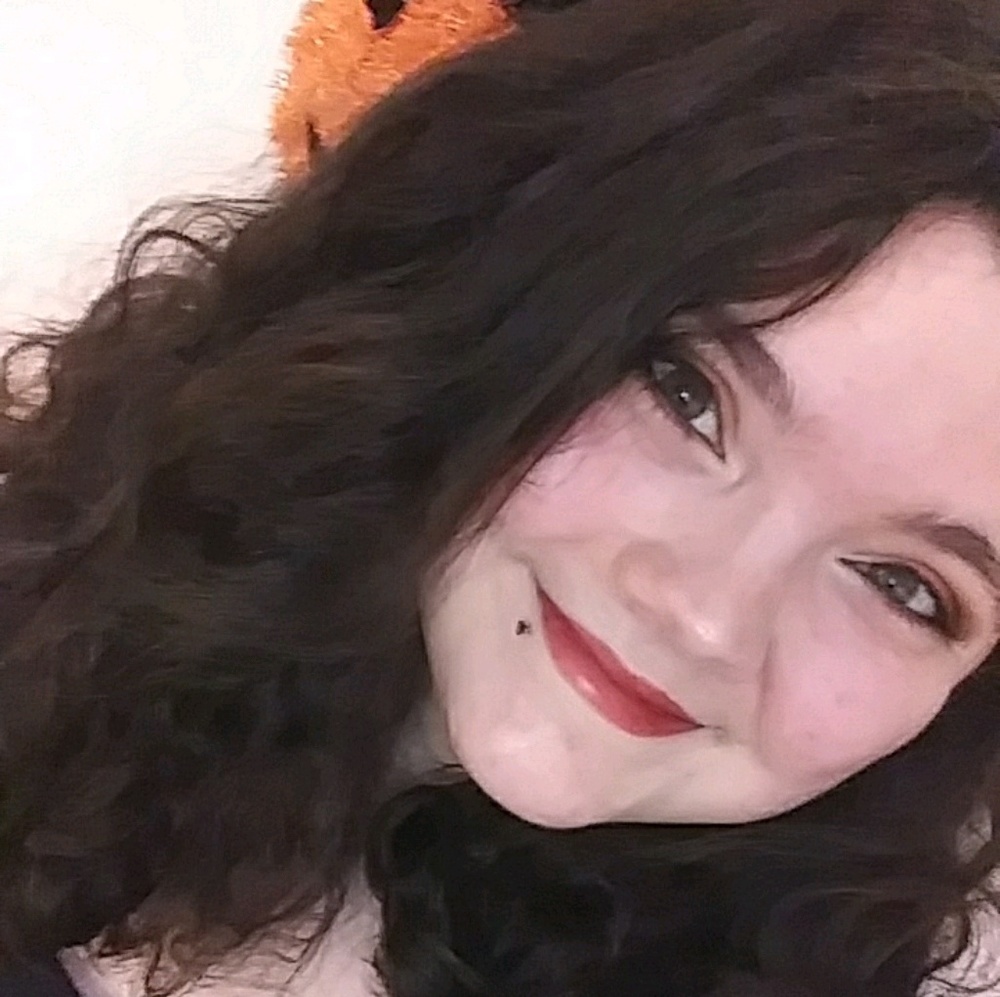 Meet your Posher, Ana